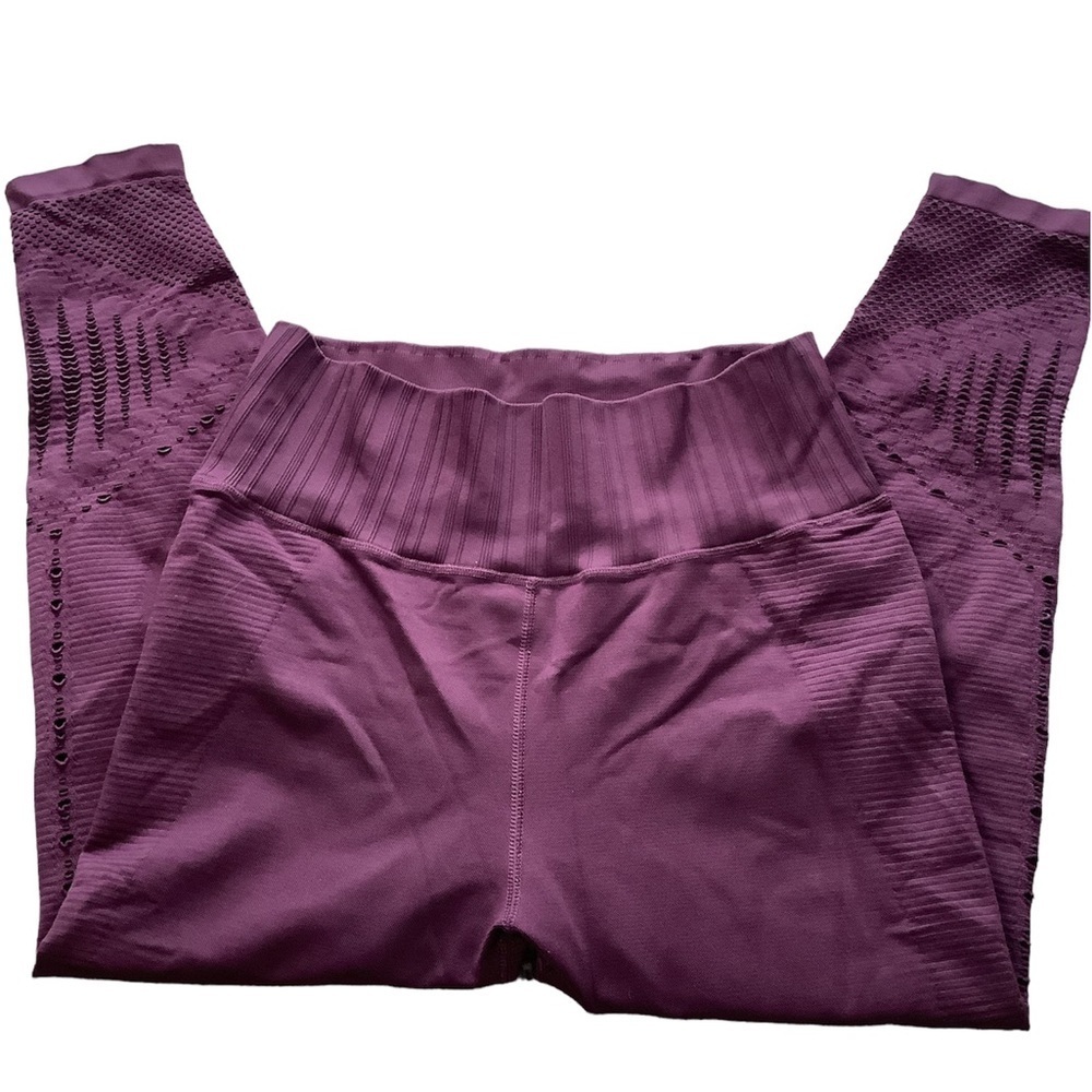 Athleta yoga pants